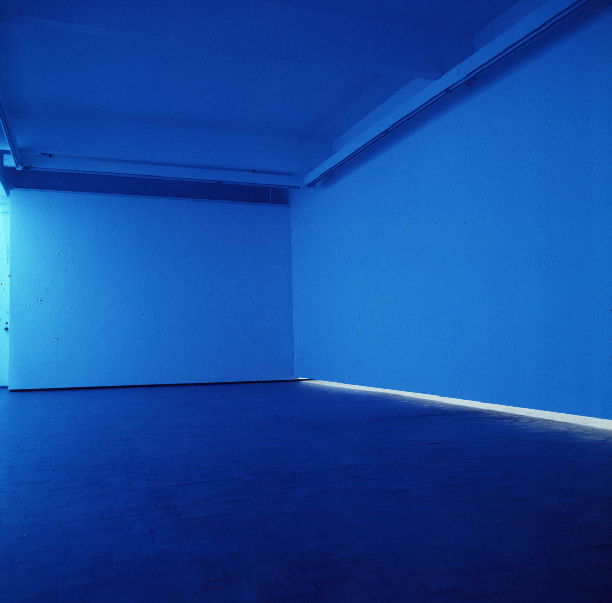 Bruce Nauman, Natural Light, Blue Light Room, 1971 (via Artists Rights Society and DACS) 