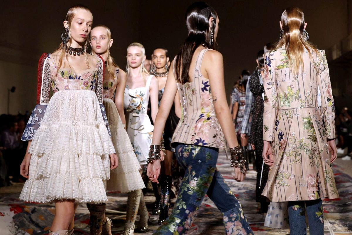 Alexander McQueen SS17 (via Fashionphile)