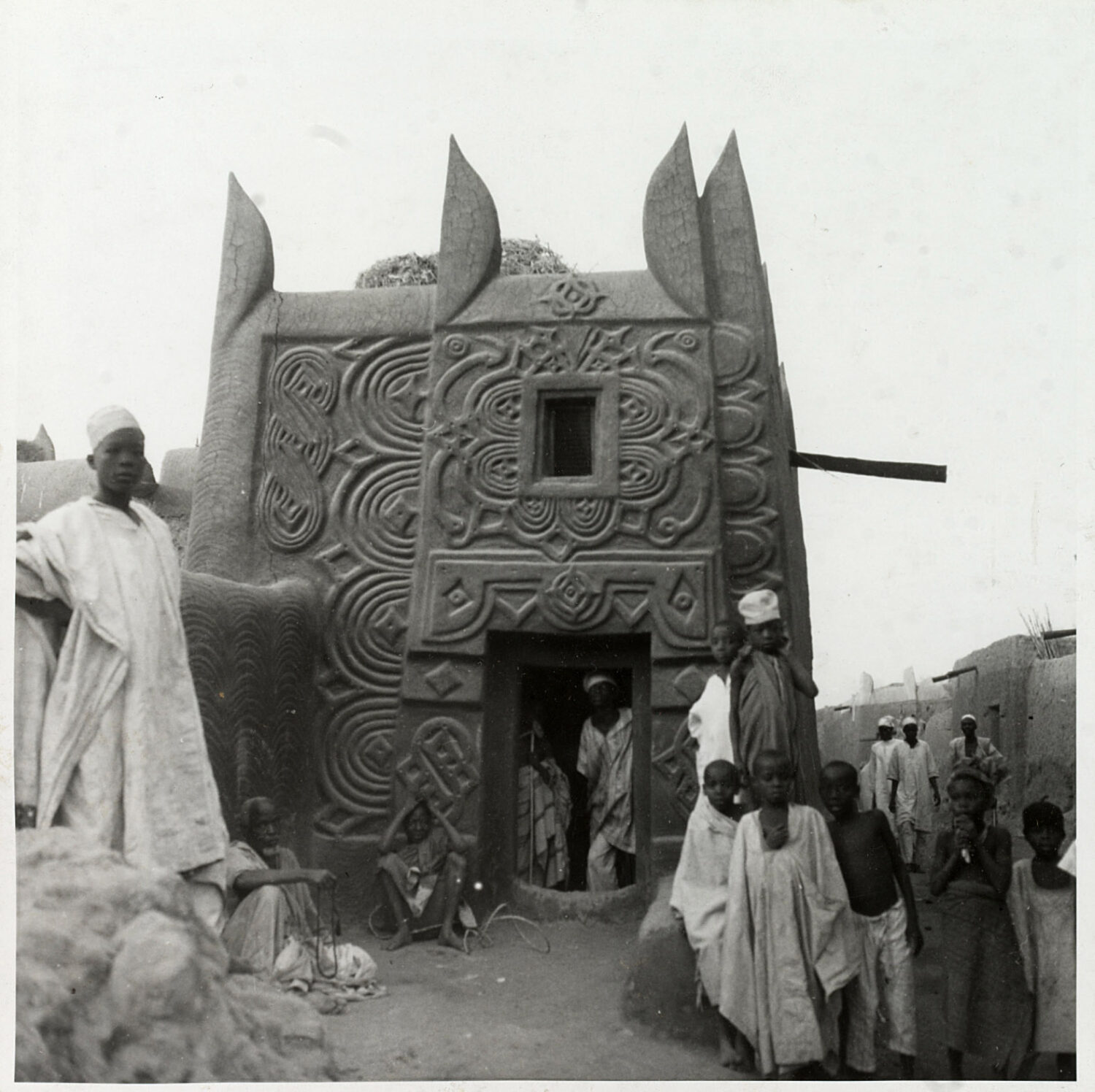 a-history-of-hausa-architecture-something-curated